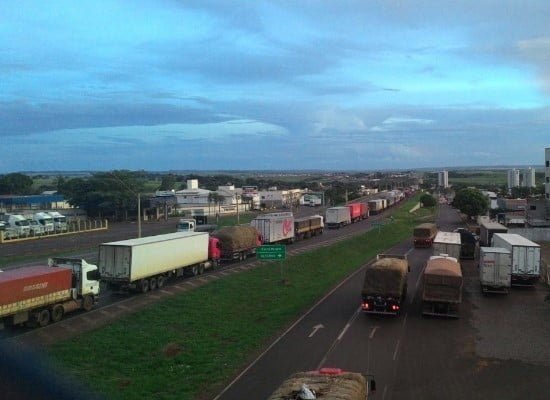 A PARALISAÇÃO DOS CAMINHONEIROS