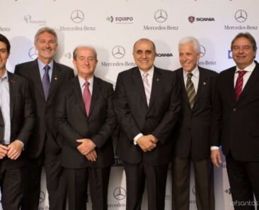 Tayguara Helou, Presidente do Setcesp; Eduardo Rebuzzi, Presidente da Fetranscarga; José Hélio Fernandes, Presidente da NTC; Urubatan Helou, Vice-Presidente da NTC; Baldomero Taques Filho, Conselheiro Vitalício do Sindicarga; e Francesco Cupello, Presidente do Sindicarga.