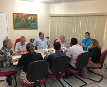 reuniãoDiretoria.0402