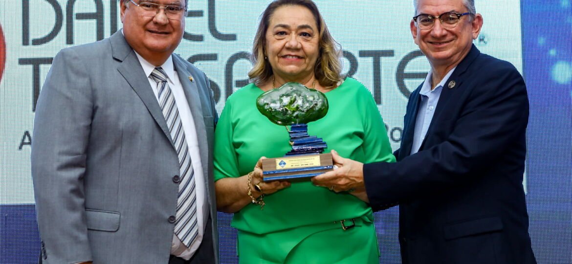 categoria-ouro-inovador-empresa-daniel-tranportes-1