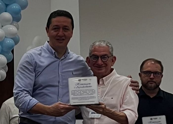 MarceloMaranhaorecebendo